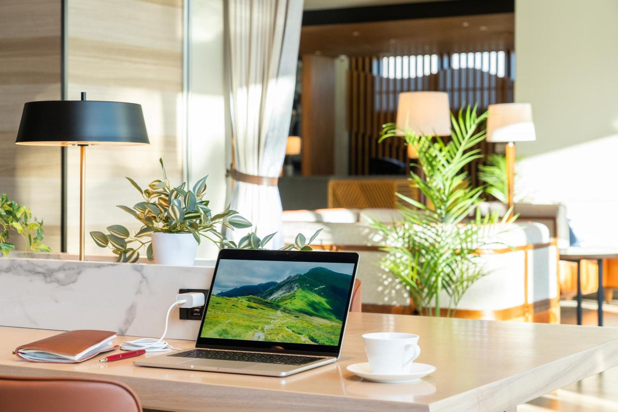 Aqa Hotel Premium Saku Bagian luar foto